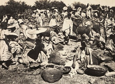 ファシズムの時代に帝国を築く。アビシニアン市場、1936年09月05日（モノクロ写真 作： Modestino Baldinetti
