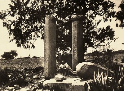 ファシズムの時代に帝国を築く。コハイトに残るアクスム（1936年9月5日）（モノクロ写真 作： Modestino Baldinetti
