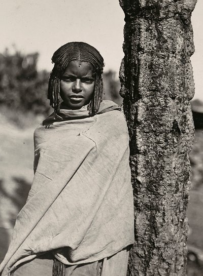 ファシズムの時代に帝国を築く：ビレン族の女性 1936年09月05日（モノクロ写真 作： Modestino Baldinetti