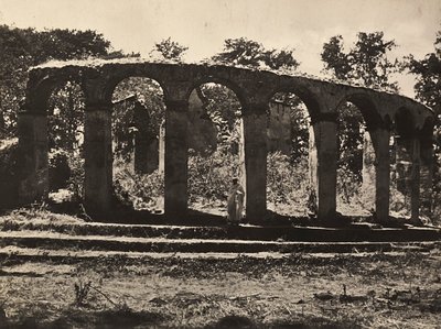 ファシズムの時代に帝国を築く：エチオピア・ゴンダールのファシラダス王の神殿、1936年09月05日（モノクロ写真 作： Modestino Baldinetti