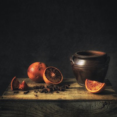  作： Monique van Velzen