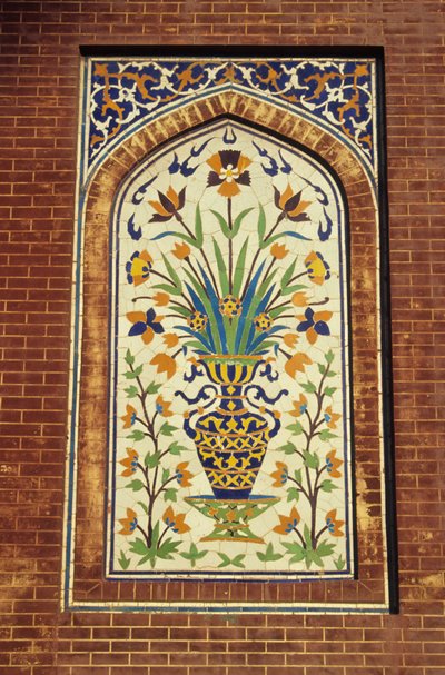 艶をかけられたタイルモザイク、1633年〜35年頃（ファイアンス） 作： Mughal School