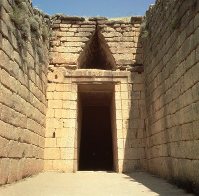 アトレウスの宝庫、紀元前1300年頃 作： Mycenaean