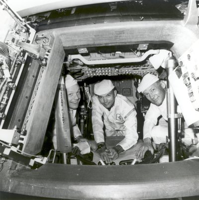 アポロ 11 号 - NASA、1969 年。 作： NASA Images