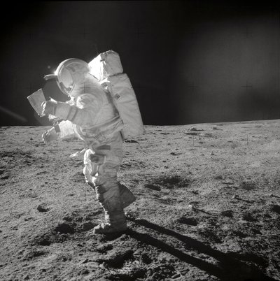 アポロ 14 号 - NASA、1971 年。 作： NASA Images