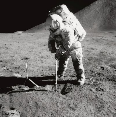 アポロ 15 号 - NASA、1971 年。 作： NASA Images