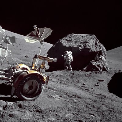 アポロ 17 号 - NASA、1972 年。 作： NASA Images