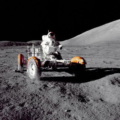 アポロ 17 号 - NASA、1972 年。 作： NASA Images