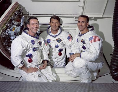 アポロ 7 号 - NASA、1968 年。 作： NASA Images