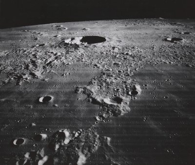 クレーター ケプラーとその周辺、1967 年。 作： NASA Images