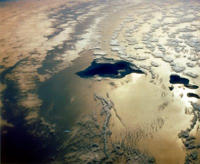 宇宙から見た地球 - ハワイ諸島、アメリカ、1980 年代。 作： NASA Images