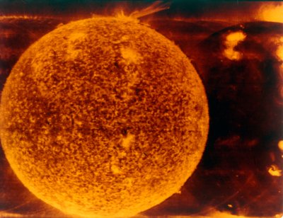 太陽の噴火、1973 年 6 月 10 日。 作： NASA Images