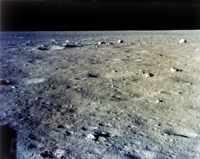 月の表面。 作： NASA Images