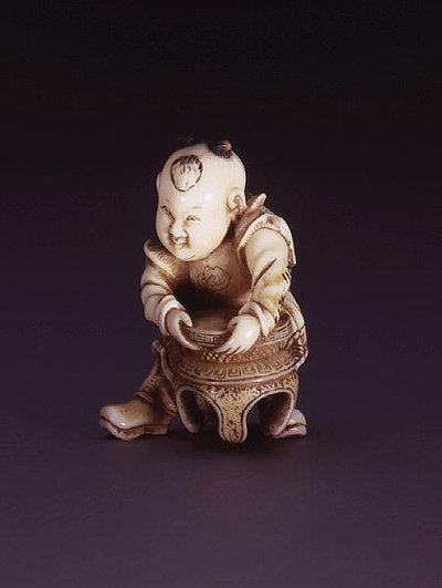 唐子を描いた根付 1830年頃（象牙） 作： Nagahama Sokei