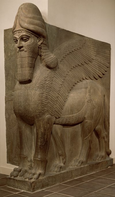 人間が向いた翼のあるライオン（lamassu）、紀元前883〜859年（石膏アラバスター） 作： Neo Assyrian