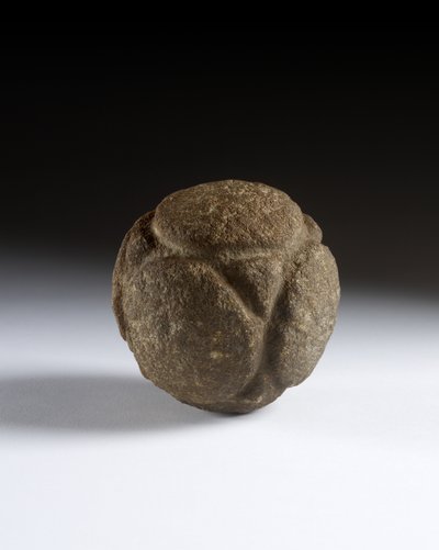 刻まれたボール、後期新石器時代、スコットランド、紀元前3750〜2000年 作： Neolithic