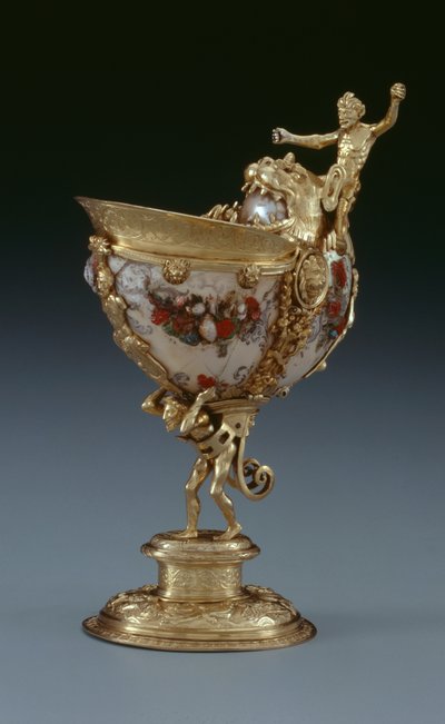ノーチラスカップ、1560年頃（金メッキシルバー、ノーチラス＆塗装されたマザーオブパール） 作： Netherlandish School