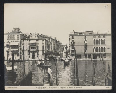 Verboten naar de Church of Santa Maria del Giglio te Venetië ヴェネツィア - 大運河 - フェリー S. マリア ディ ゾベニコ (オブジェクトのタイトル) 作： Neue Photographische Gesellschaft