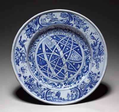 ラージ プレート、1600 年代後半。 作： Nevers Factory