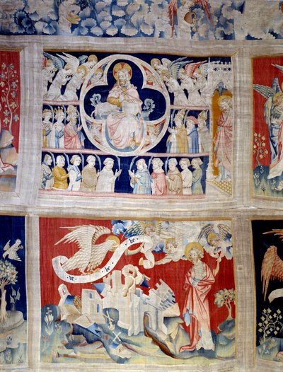 黙示録のカーテン（1373-1383）、n.13：神と子羊（キリストの象徴）。その下の第20段では、3人の天使が権力者たちを解放しています。ニコラ・バタイユ（1330-1405）のタペストリー 作： Nicolas Bataille