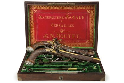 銀製マウント付きライフル式火縄銃一対、ヴェルサイユ宮殿 作： Nicolas Noel Boutet