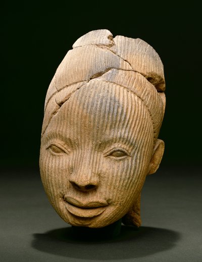 フィギュアから頭、オオ（テラコッタ） 作： Nigerian