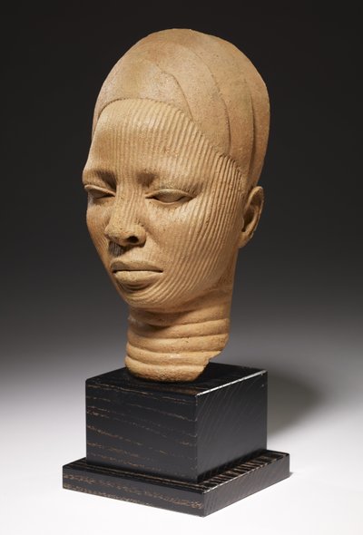 ナイジェリア、ヨルバ文化の神殿長（テラコッタ） 作： Nigerian