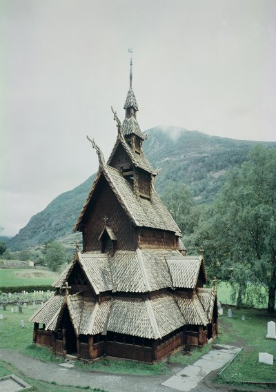 ボルグンドスターブ教会の眺め、1150年頃 作： Norwegian School