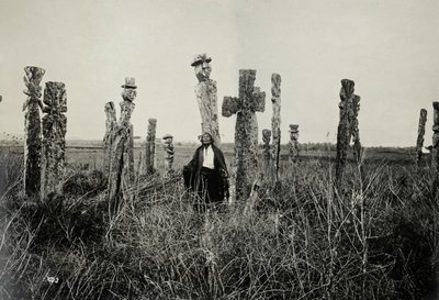 墓地、アラウカノ、チリで祈る（ゼラチンシルバープリント） 作： Oder W. Heffer