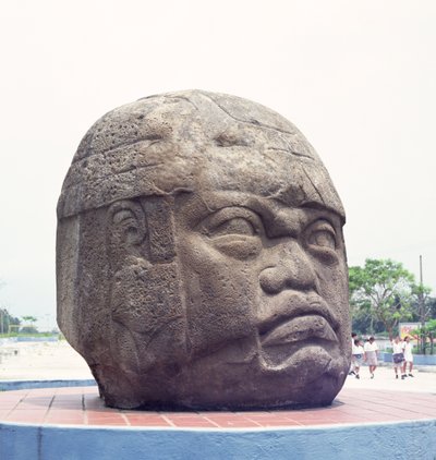 メキシコ、ベラクルス、サンロレンツォの巨頭、古典派（玄武岩） 作： Olmec