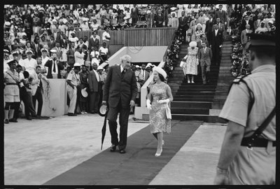 ジャマイカの独立を祝うマーガレット王女とブスタマンテ首相 1962年(白黒写真) 作： オーランド・スエロ