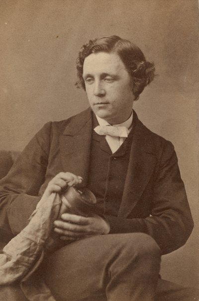 ルイス・キャロル チャールズ・ラトウィッジ・ドジソン、1863年。 作： Oscar Gustav Rejlander