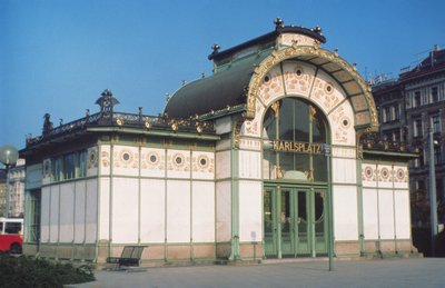 カールスプラッツシュタットバーン、オットーワーグナー（1841-1918）が設計 作： Otto Wagner