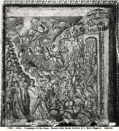 中央身廊から見た「紅海の横断」（モザイク）（モノクロ写真） 作： Paleo Christian
