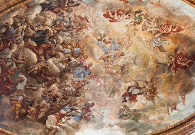 イタリア、タラント、大聖堂のサン・カタルド礼拝堂、丸天井と太鼓に描かれた1714年のパオロ・デ・マッテイ作の聖人の生涯を描いたフレスコ画（写真）。 作： パオロ・ディ・マッテイス