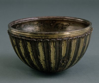 パルティアンボウル、イラン、西暦100〜200年（銀の金箔） 作： Parthian School