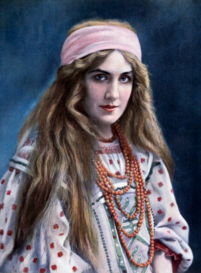 ニコライ・リムスキー＝コルサコフ（1844-1908）作「雪の乙女」のスネグーロチカ役を演じるマルグリット・カレ（1880-1947） 作： Paul (after) Nadar