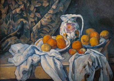 カーテンのある静物 作： Paul Cézanne