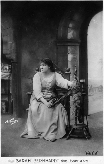 サラ・ベルナールことアンリエット・ロジーヌ・ベルナール（1844-1923）の「ジャンヌ・ダルク」（ジュール・バルビエ作 作： Paul Nadar