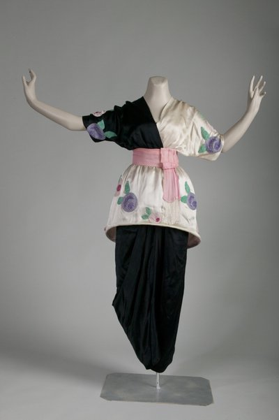 ソルベのイブニングドレス 作： Paul Poiret