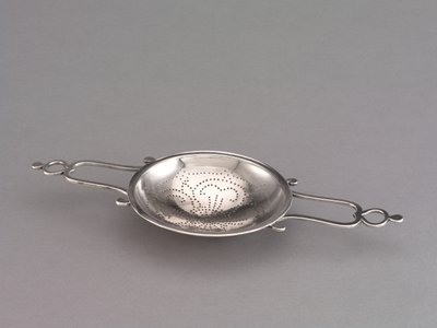 ストレーナー、1760年頃 作： Paul Revere