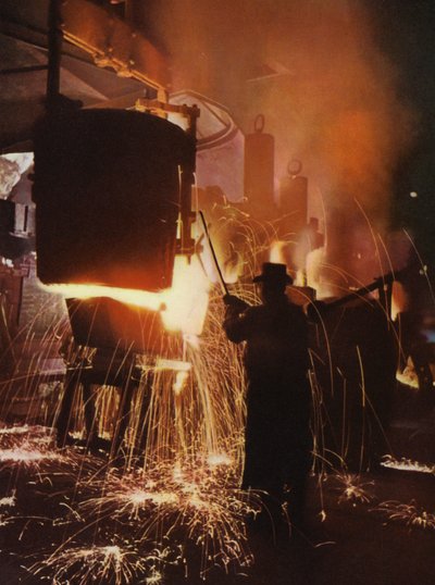 初期のカラー写真：製鋼（カラー写真） 作： Paul Wolff