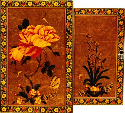 17世紀のヒヤシンスとバラでそれぞれ描かれたミラーケースの前面と背面 作： Persian School