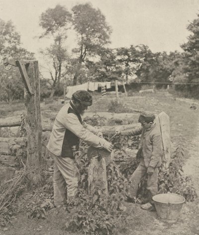 砥石で -- サフォーク農場 作： Peter Henry Emerson