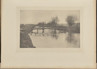 チェシャント近郊の歩道橋 作： Peter Henry Emerson