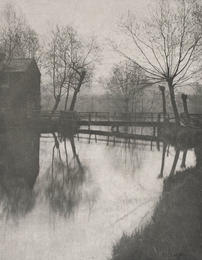 チンフォード近くの歩道橋 作： Peter Henry Emerson