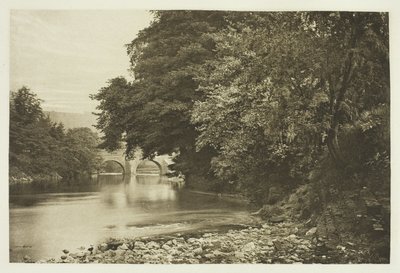 ダーウェント川のロウズリー・ブリッジ 作： Peter Henry Emerson