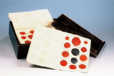 木製ボックス 作： Peter Krafft