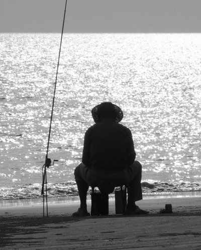 釣り三亜ビーチ...中国、2008年（写真） 作： Peter McClure