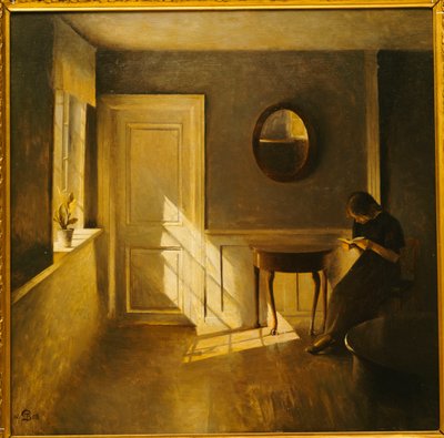 室内で読書する少女（油彩・キャンバス 作： Peter Vilhelm Ilsted